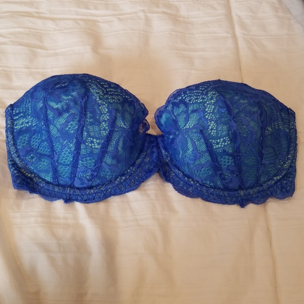 Blue lace strapless bra